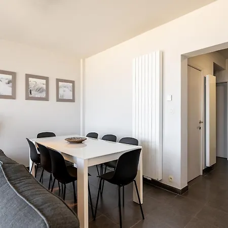 Beaulieu & Chambord 71 For 6 People * Blankenberge