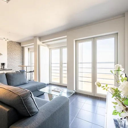 Beaulieu & Chambord 71 For 6 People * Blankenberge